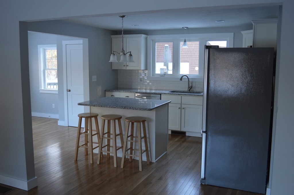 138 Rhode Island Road Lakeville, MA 02347 - Photo 5 of 20 Gallery Image 5