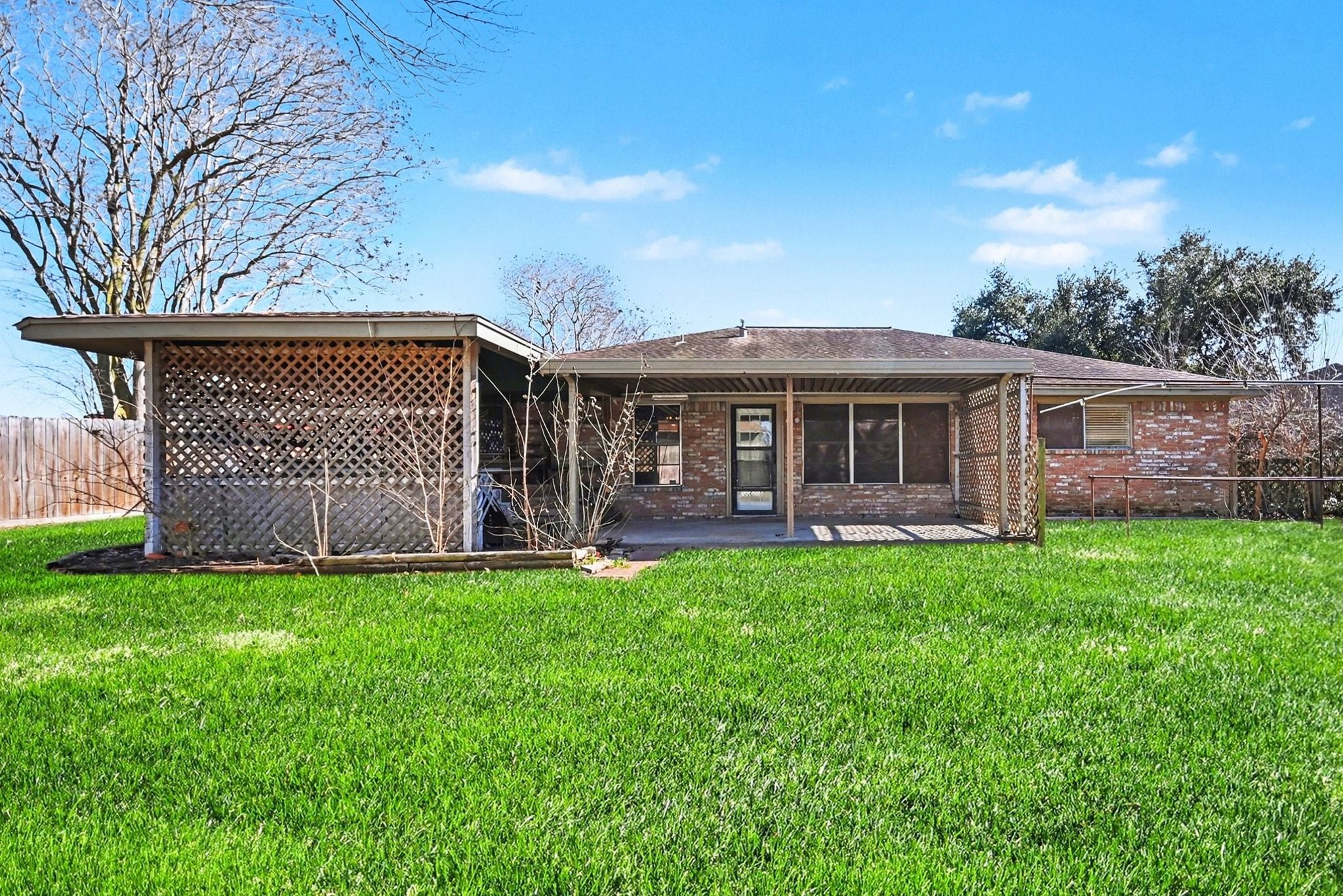 4123 Bermuda Drive Pasadena, TX 77503 - Photo 29 of 40 View from Studio / Workshop