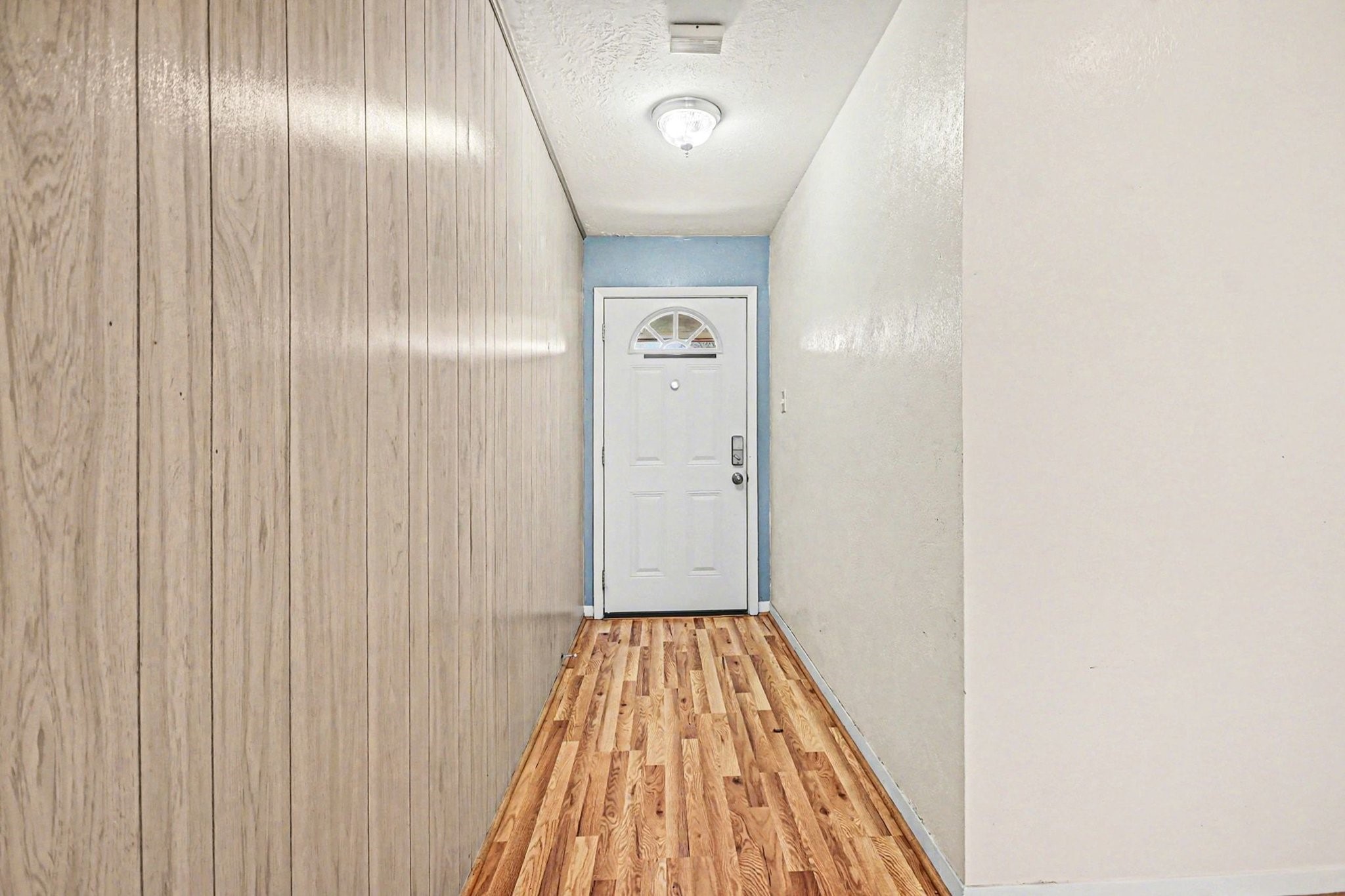 4123 Bermuda Drive Pasadena, TX 77503 - Photo 6 of 40 Entry hall