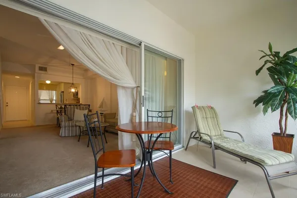 $3,850 | 1044 Woodshire Lane, Unit B210, Naples, FL 34105