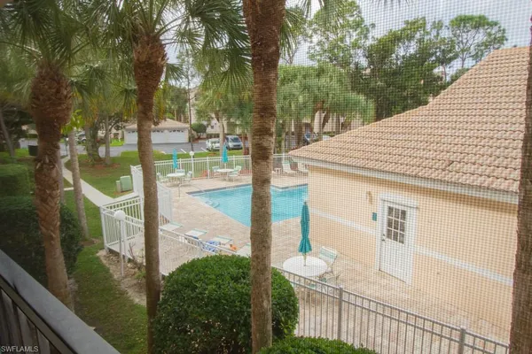 $3,850 | 1044 Woodshire Lane, Unit B210, Naples, FL 34105