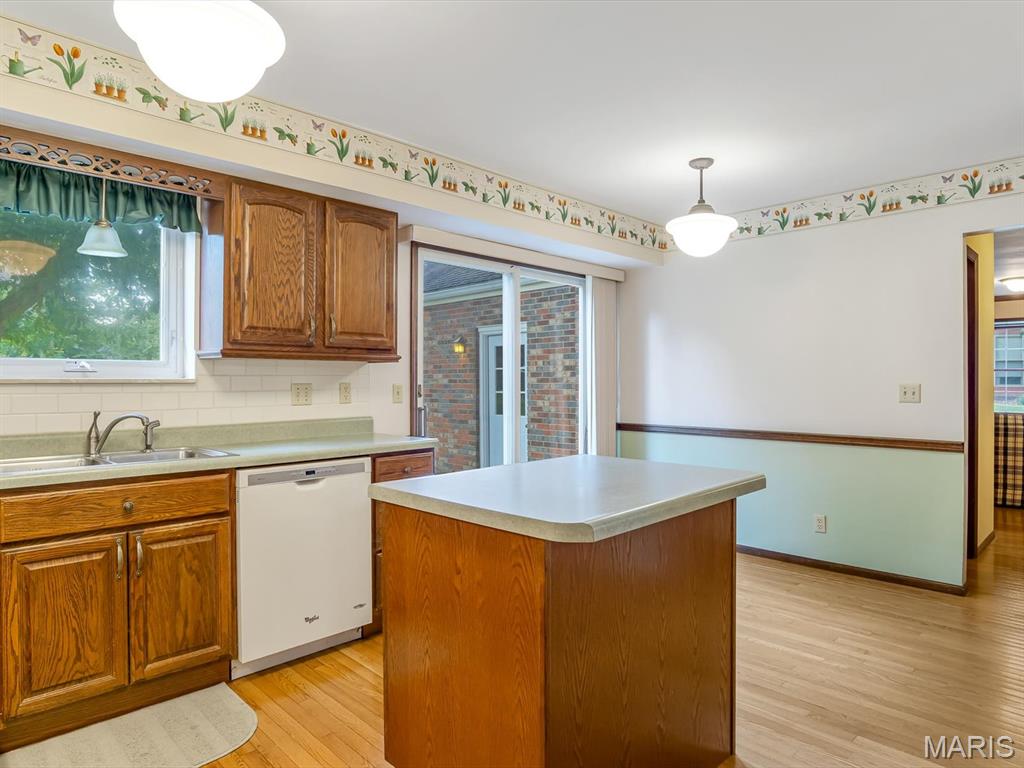 307 John Henry Road Belleville, IL 62220 - Photo 18 of 36 Gallery Image 18