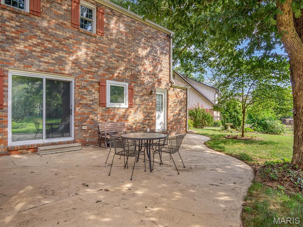 307 John Henry Road Belleville, IL 62220 - Photo 6 of 36 Gallery Image 6