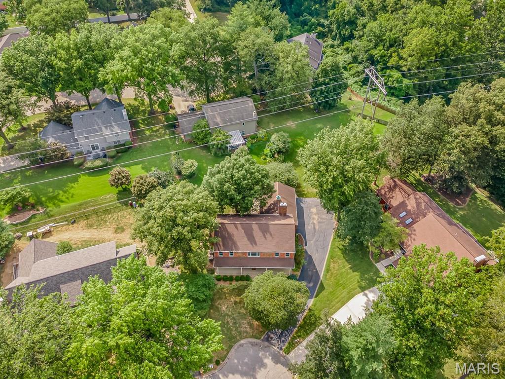 307 John Henry Road Belleville, IL 62220 - Photo 8 of 36 Gallery Image 8