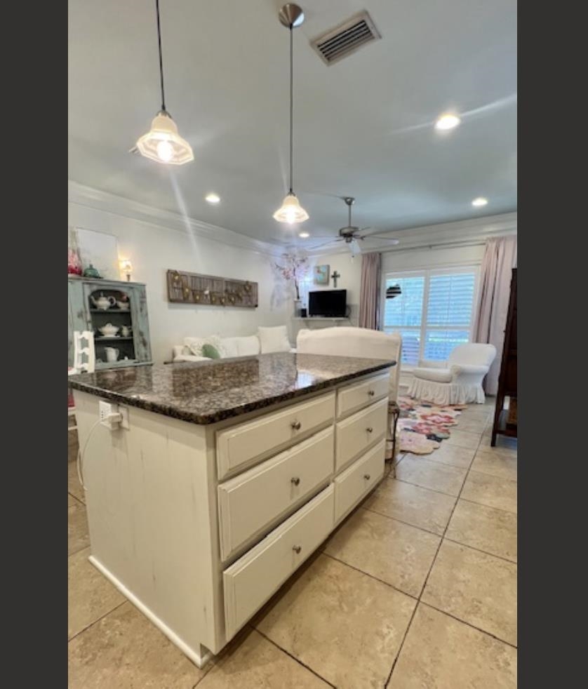 9916 Windmill Road, Unit 7 Fairhope, AL 36532 - Photo 10 of 30 Kitchen
