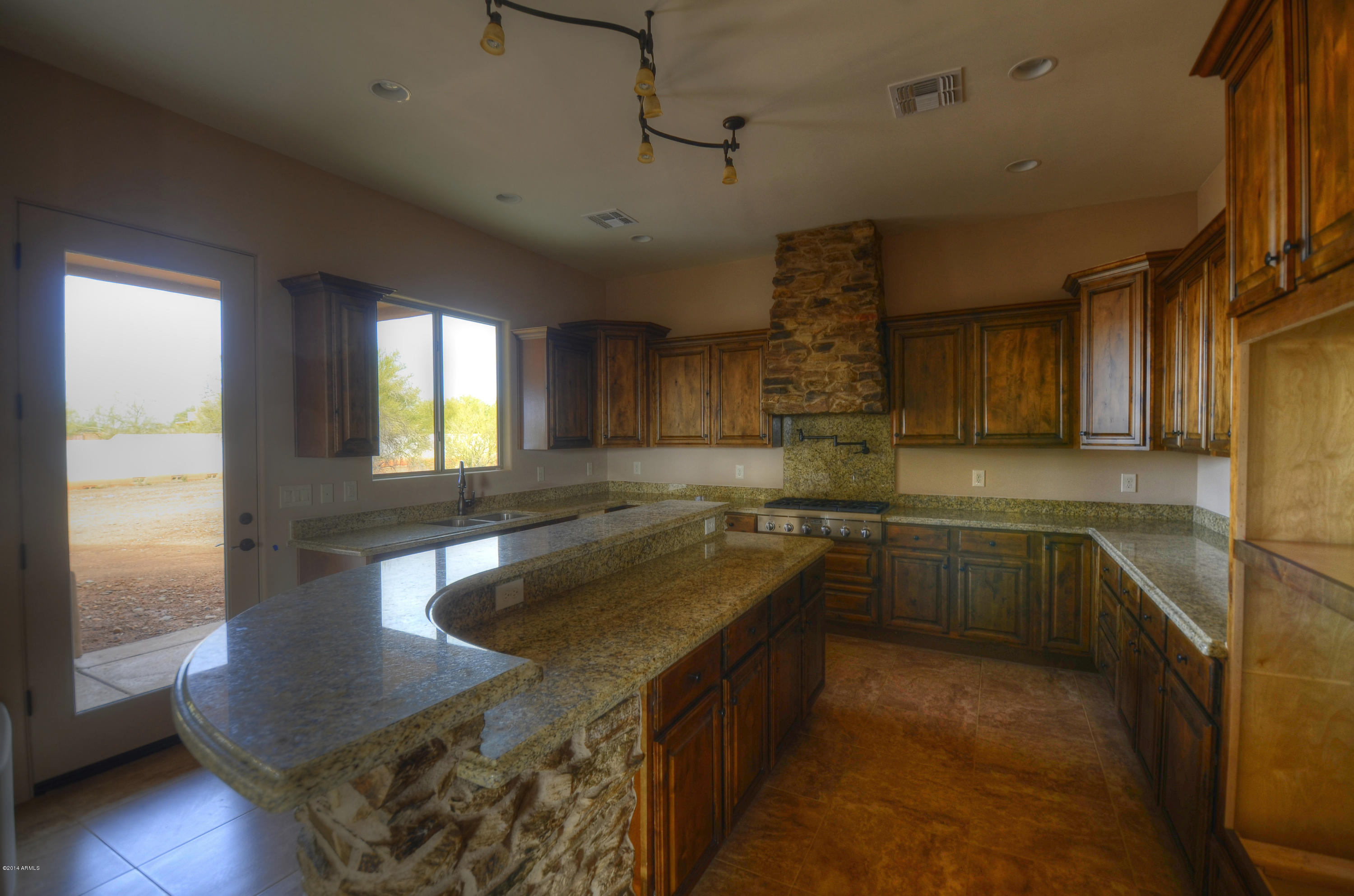 40 East Irvine Road Phoenix, AZ 85086 - Photo 15 of 32 1 Kitchen Exterior