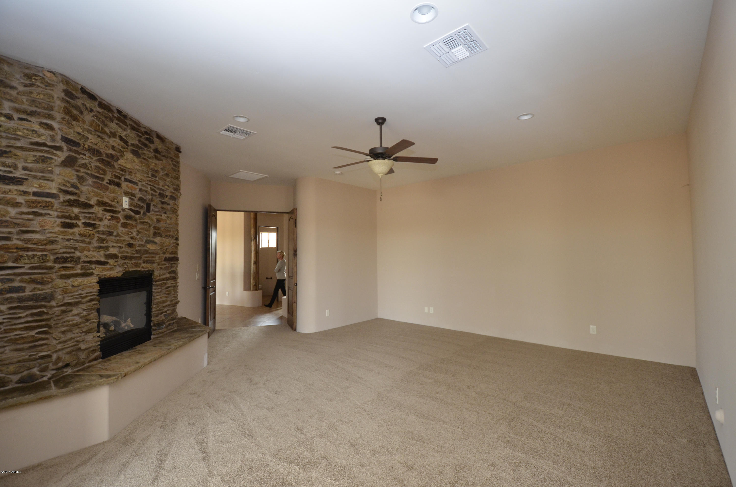 40 East Irvine Road Phoenix, AZ 85086 - Photo 18 of 32 1 Master Bedroom