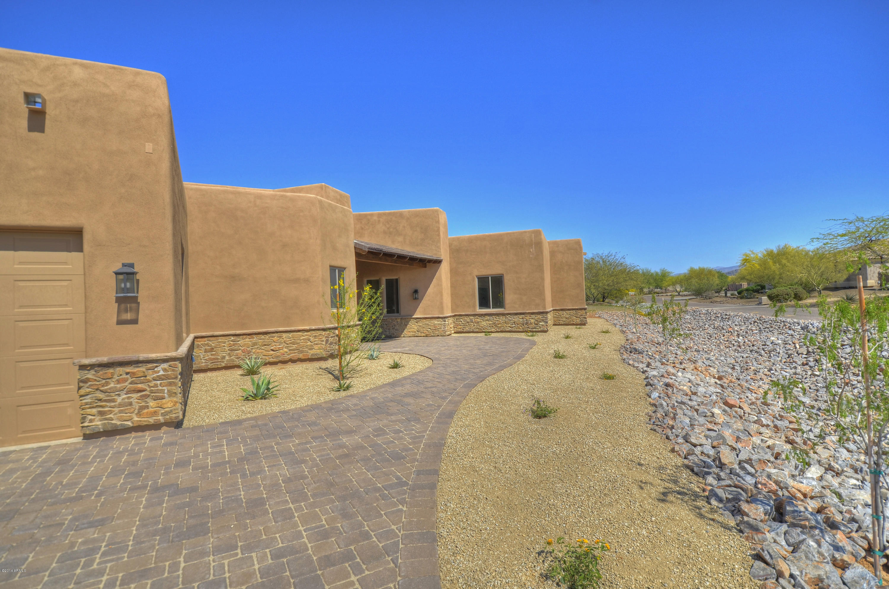 40 East Irvine Road Phoenix, AZ 85086 - Photo 29 of 32 Exterior+entrance-3156987639-O