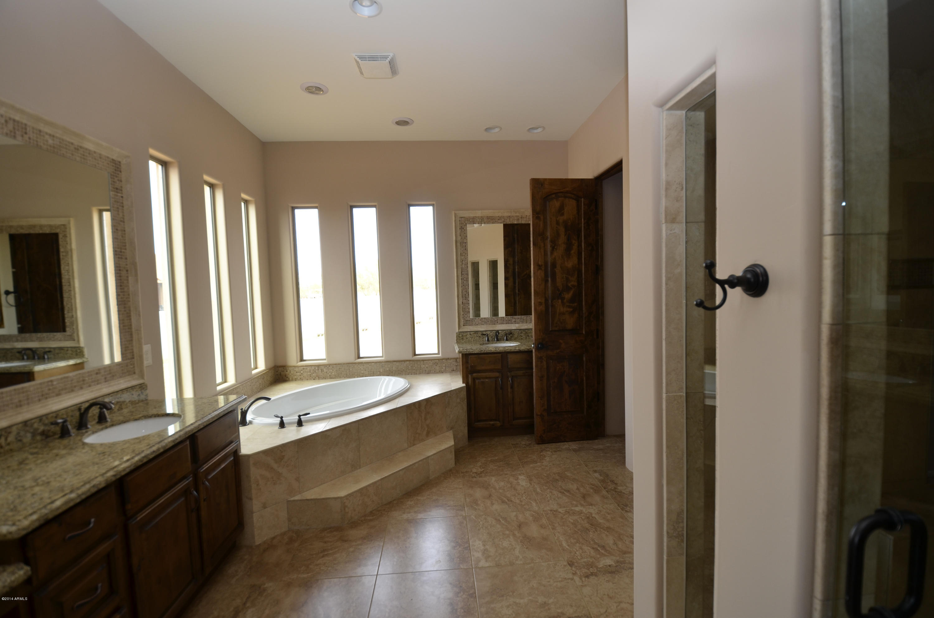 40 East Irvine Road Phoenix, AZ 85086 - Photo 7 of 32 1 Master Bath His and Hers