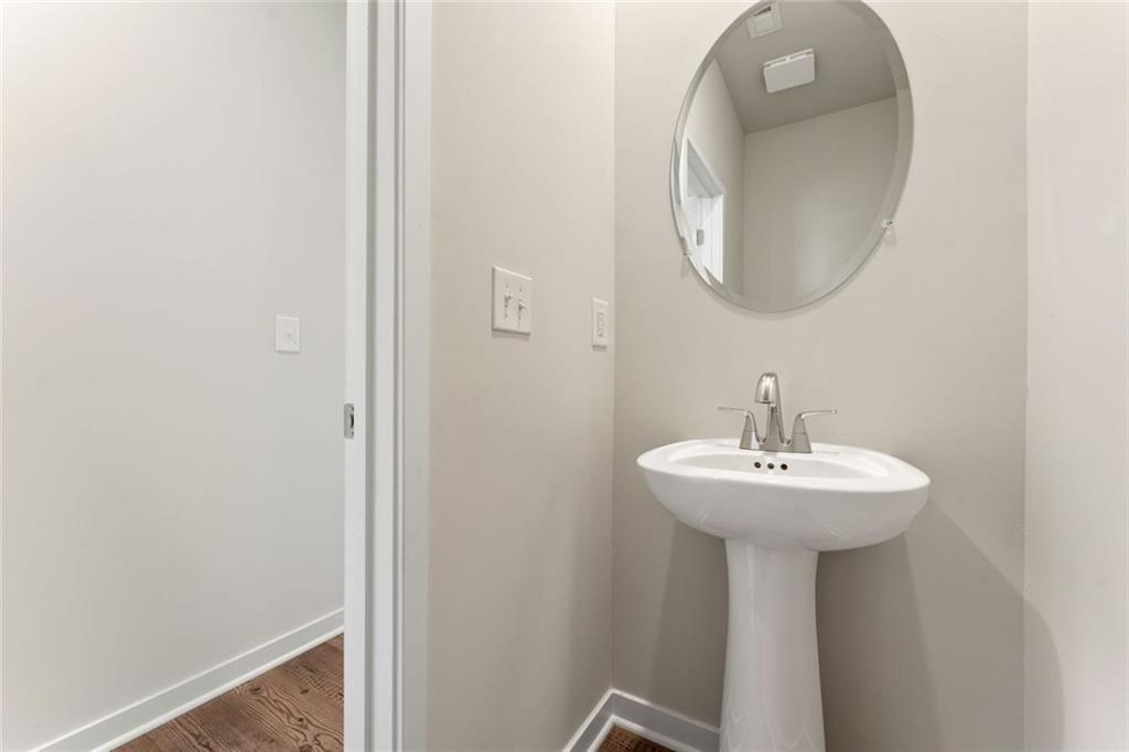 1375 Farmers Loop Austell, GA 30106 - Photo 12 of 28 Gallery Image 12