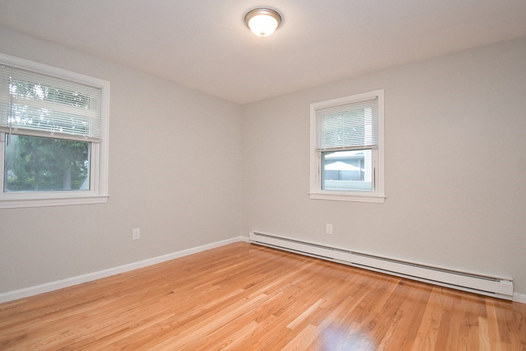 126 Clement Street Springfield, MA 01118 - Photo 17 of 40 Gallery Image 17