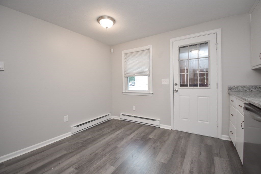 126 Clement Street Springfield, MA 01118 - Photo 7 of 40 Gallery Image 7
