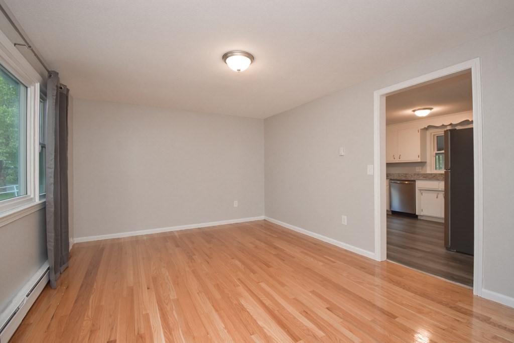 126 Clement Street Springfield, MA 01118 - Photo 8 of 40 Gallery Image 8