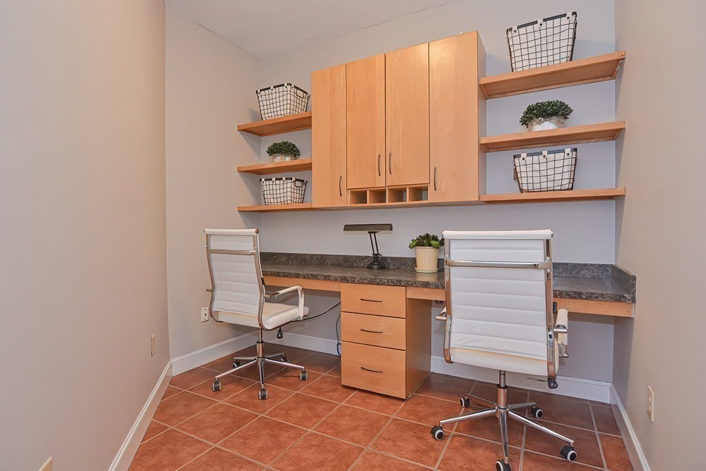 33 Rocky Woods Road Hopkinton, MA 01748 - Photo 19 of 42