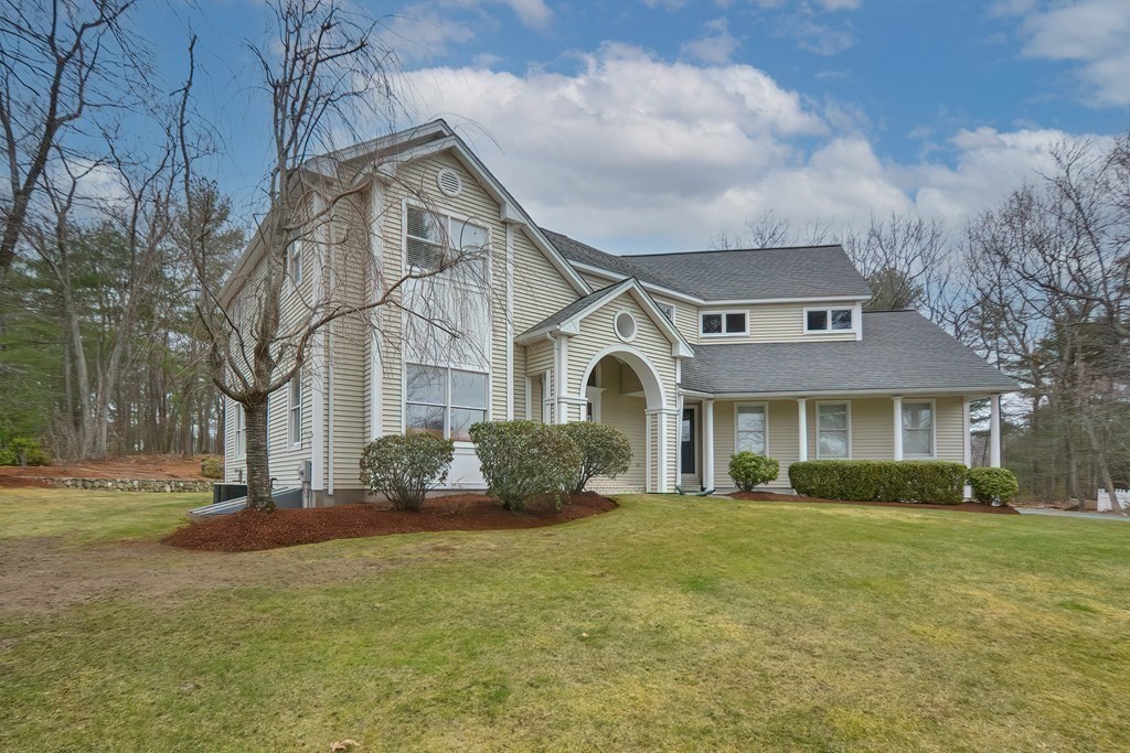33 Rocky Woods Road Hopkinton, MA 01748 - Photo 2 of 42
