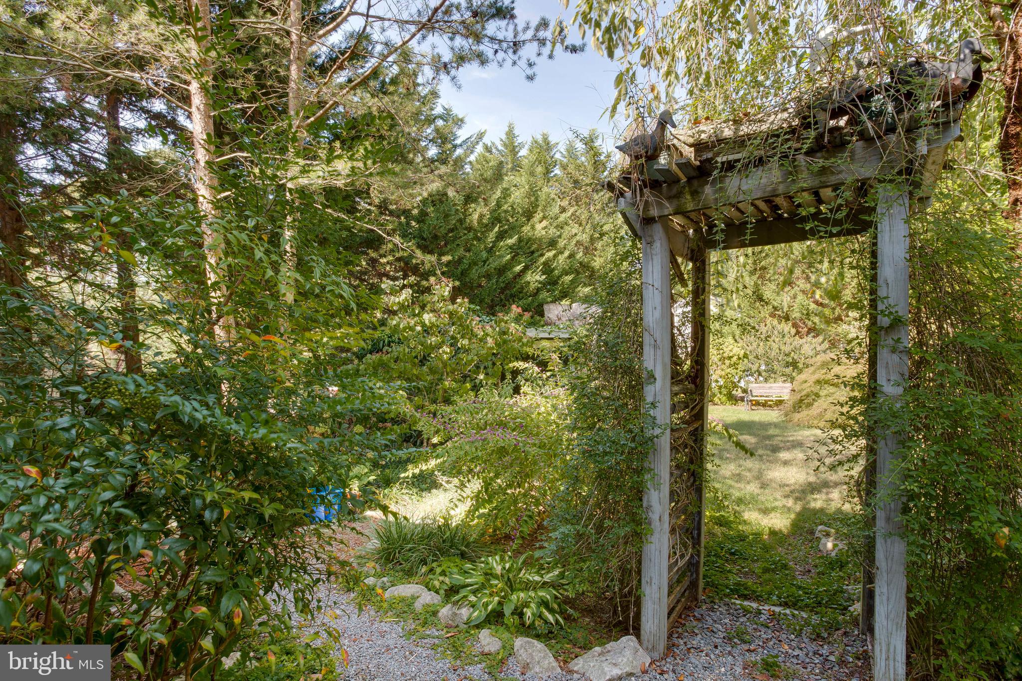 730 Londontown Road Edgewater, MD 21037 - Photo 5 of 43 Lovely gardens and pathways