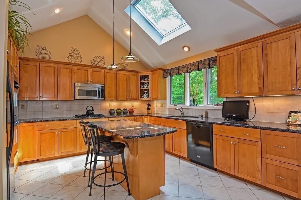 23 King Philip Road Sharon, MA 02067 - Photo 5 of 32 Gallery Image 5