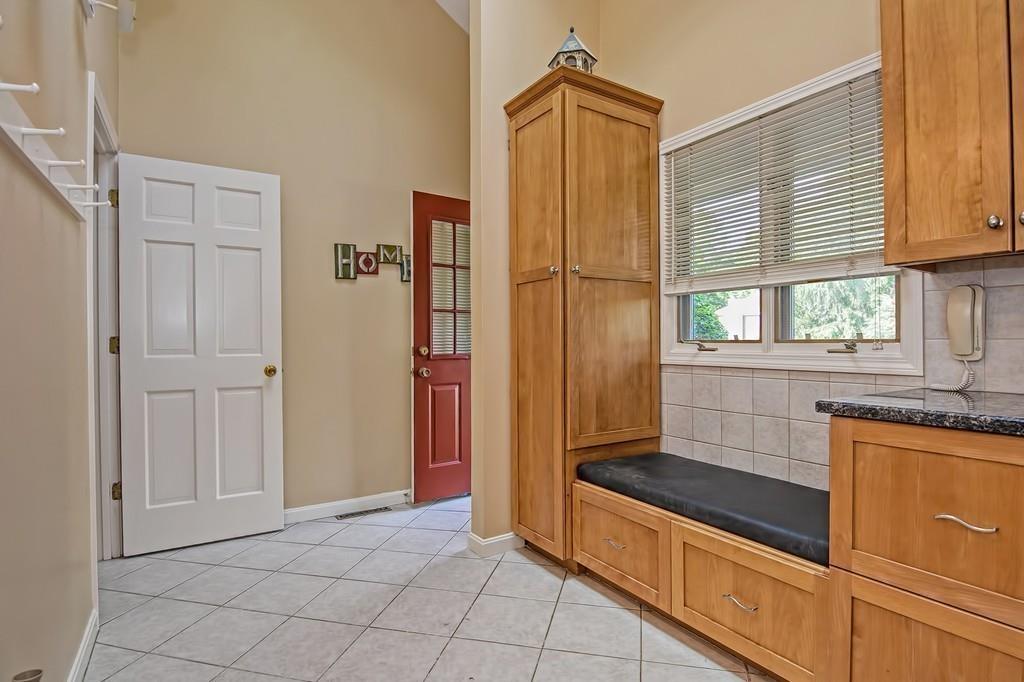 23 King Philip Road Sharon, MA 02067 - Photo 9 of 32 Gallery Image 9