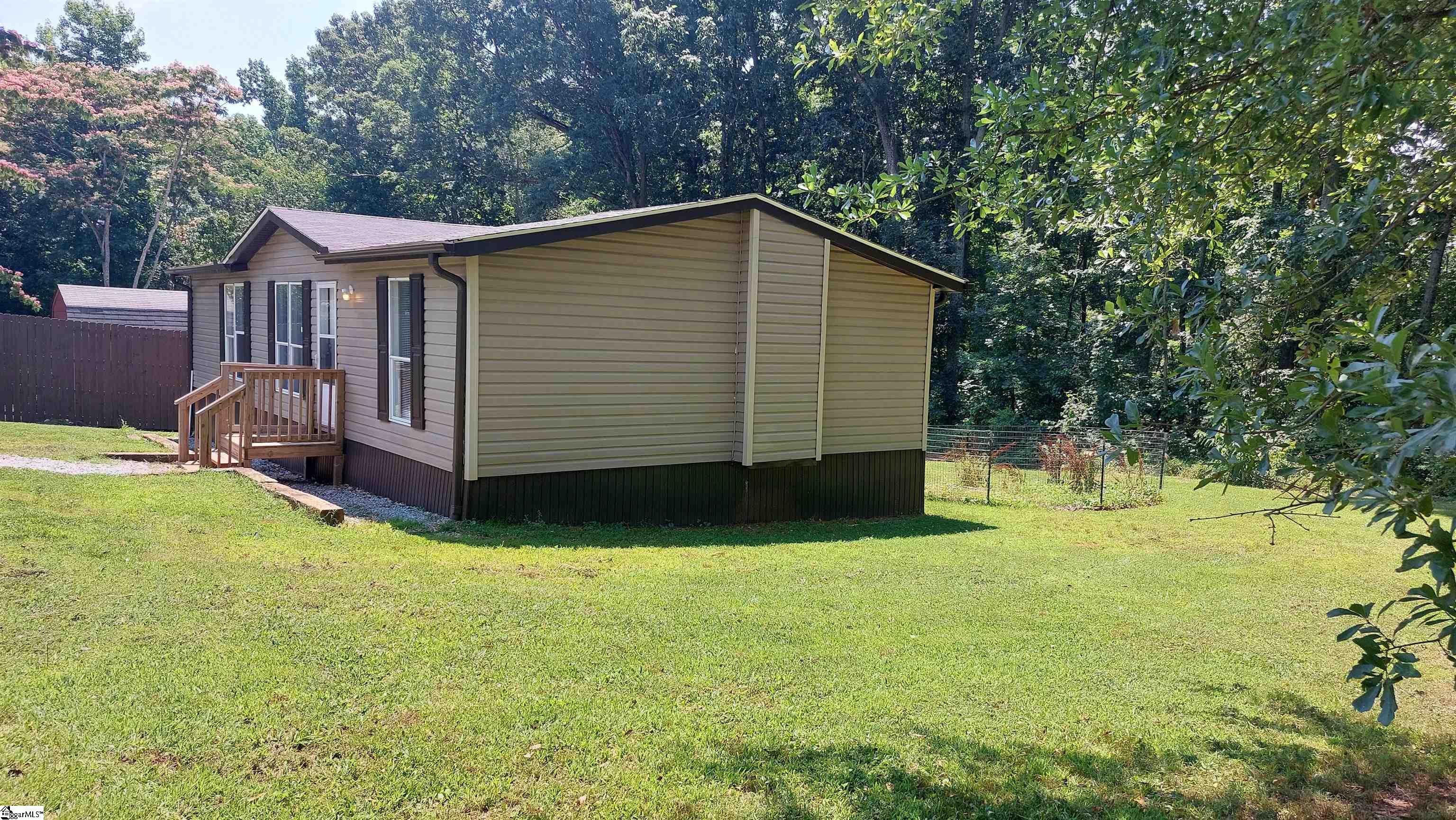26 Wrenn Road Taylors, SC 29687 - Photo 3 of 17
