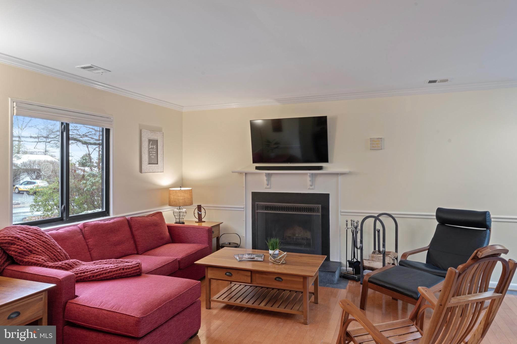 11309 Geddys Court Reston, VA 20191 - Photo 8 of 69 Gallery Image 8