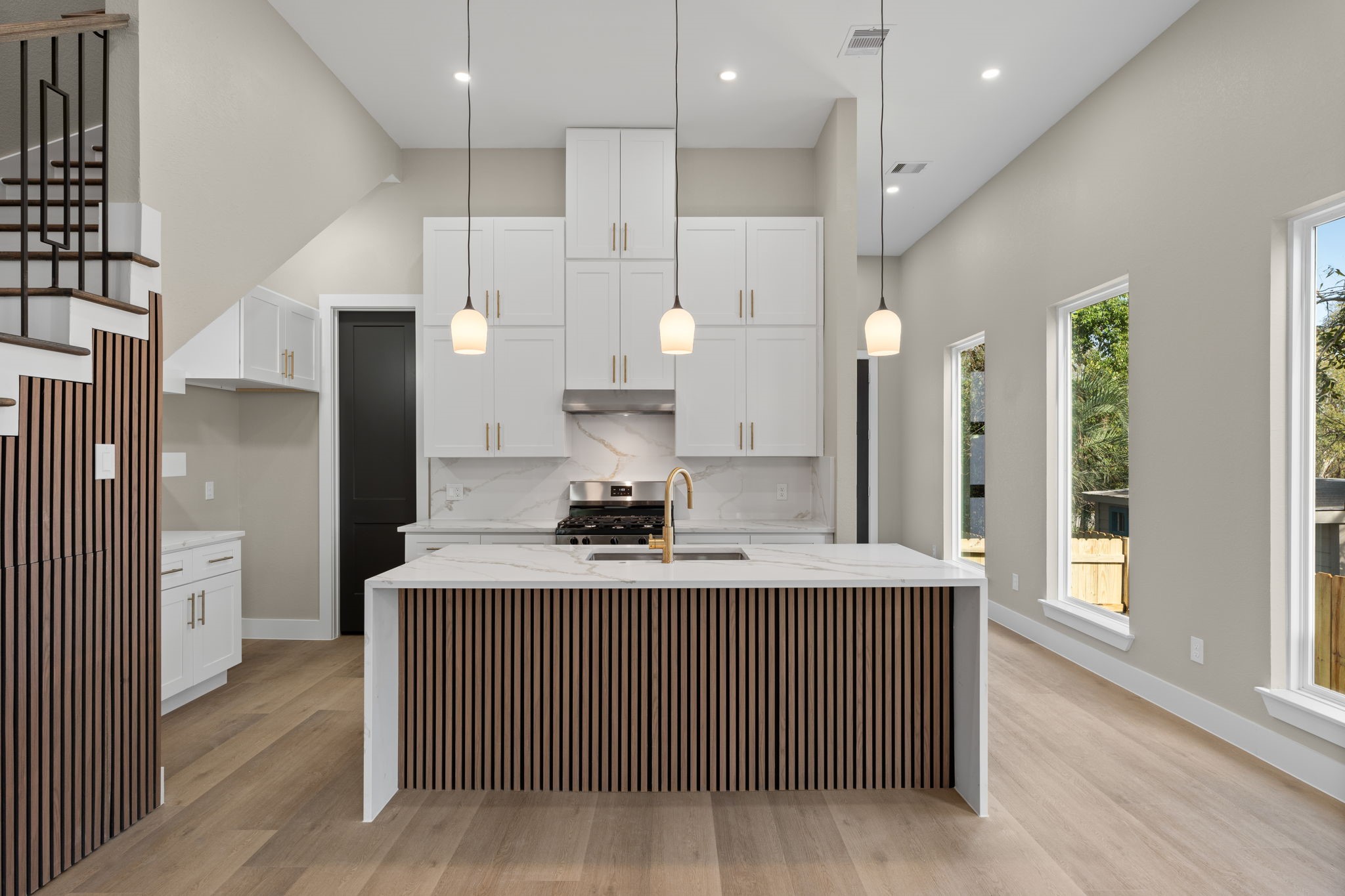 4931 Rue Street Houston, TX 77033 - Photo 4 of 19 Pictures are from previous development by builder located at 5002 Sunbeam Street, Houston, TX. Selections are subject to change.