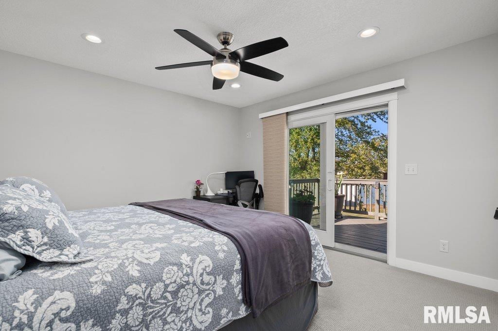 2405 South Shore Drive Moline, IL 61265 - Photo 16 of 38