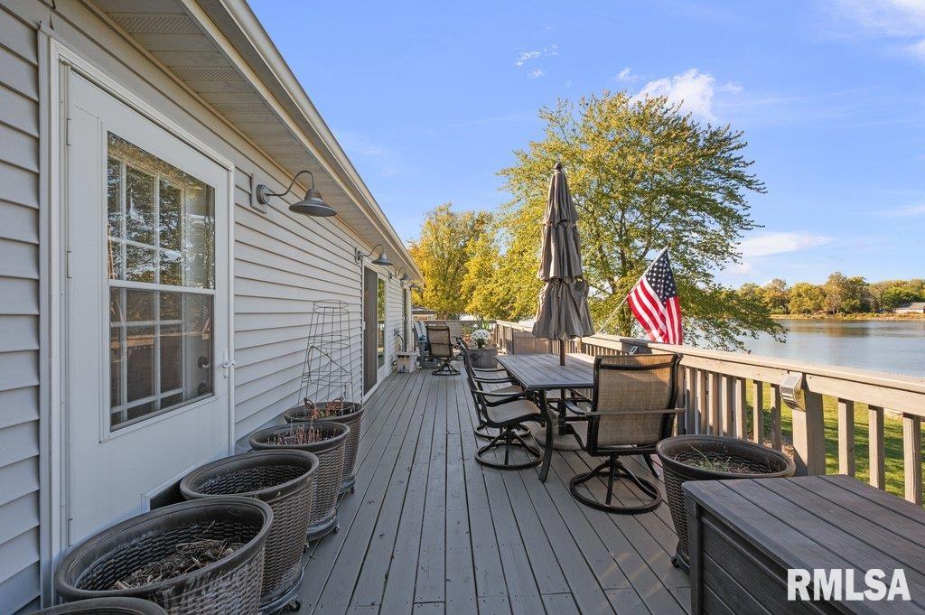 2405 South Shore Drive Moline, IL 61265 - Photo 25 of 38