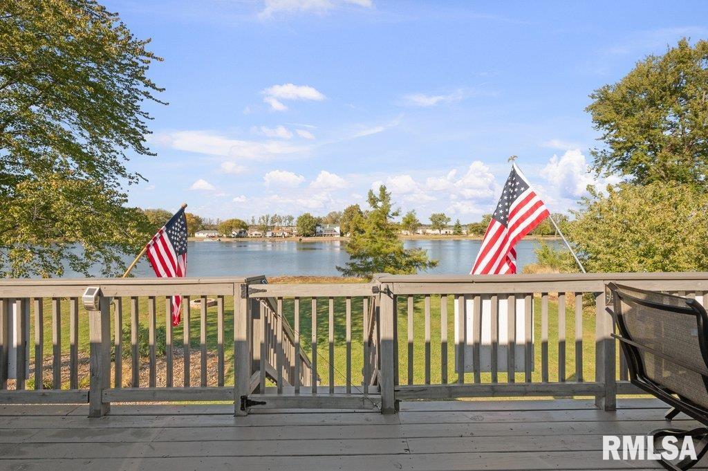 2405 South Shore Drive Moline, IL 61265 - Photo 27 of 38