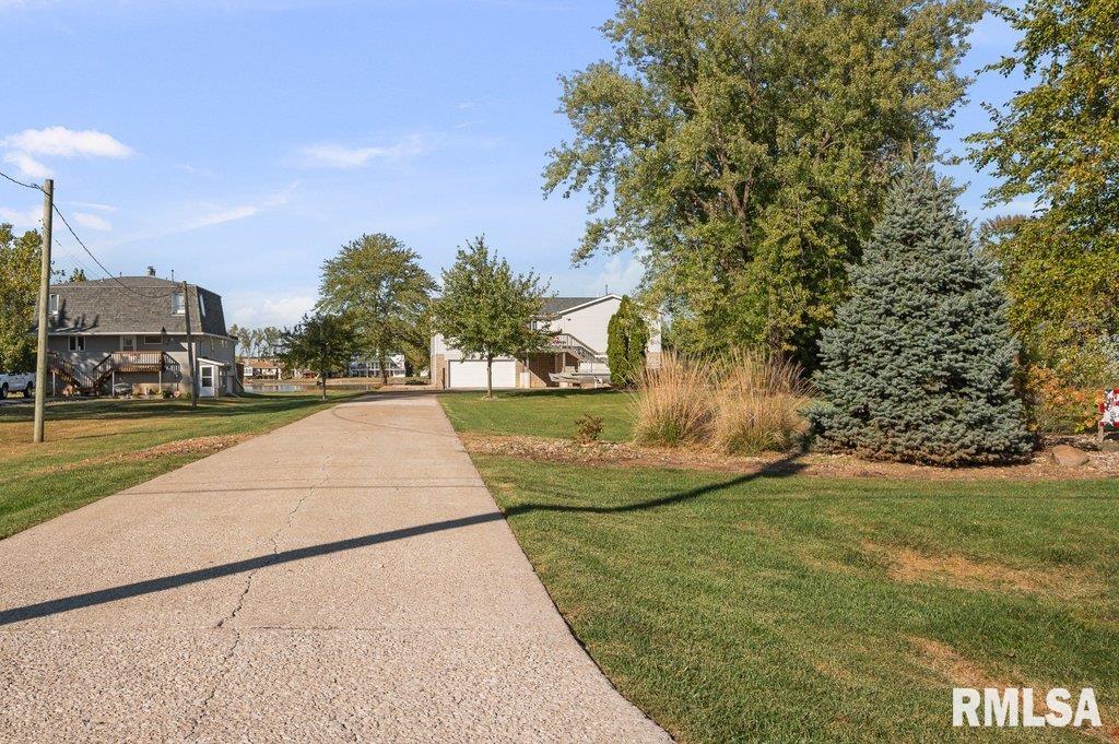 2405 South Shore Drive Moline, IL 61265 - Photo 38 of 38