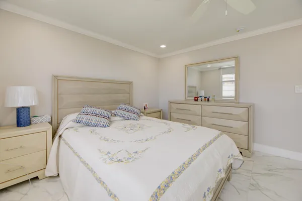 $2,400 | 305 North Pompano Beach Boulevard, Unit 1007, Pompano Beach, FL 33062