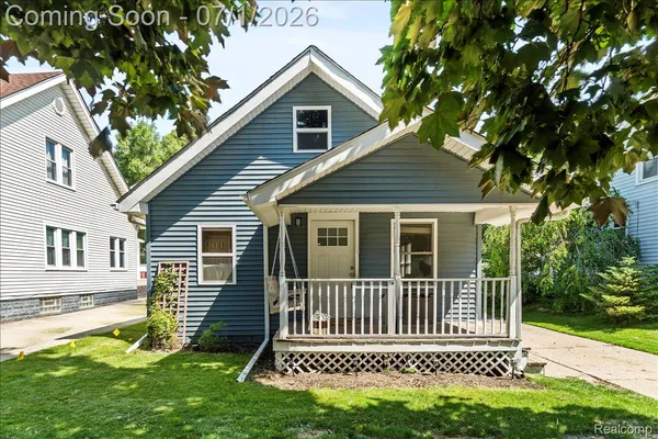 $199,900 | 136 West Mapledale Avenue, Hazel Park, MI 48030