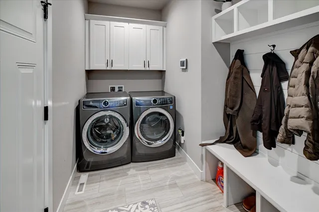 $739,900 | 816 Damascus Trail, Cottage Grove, WI 53527