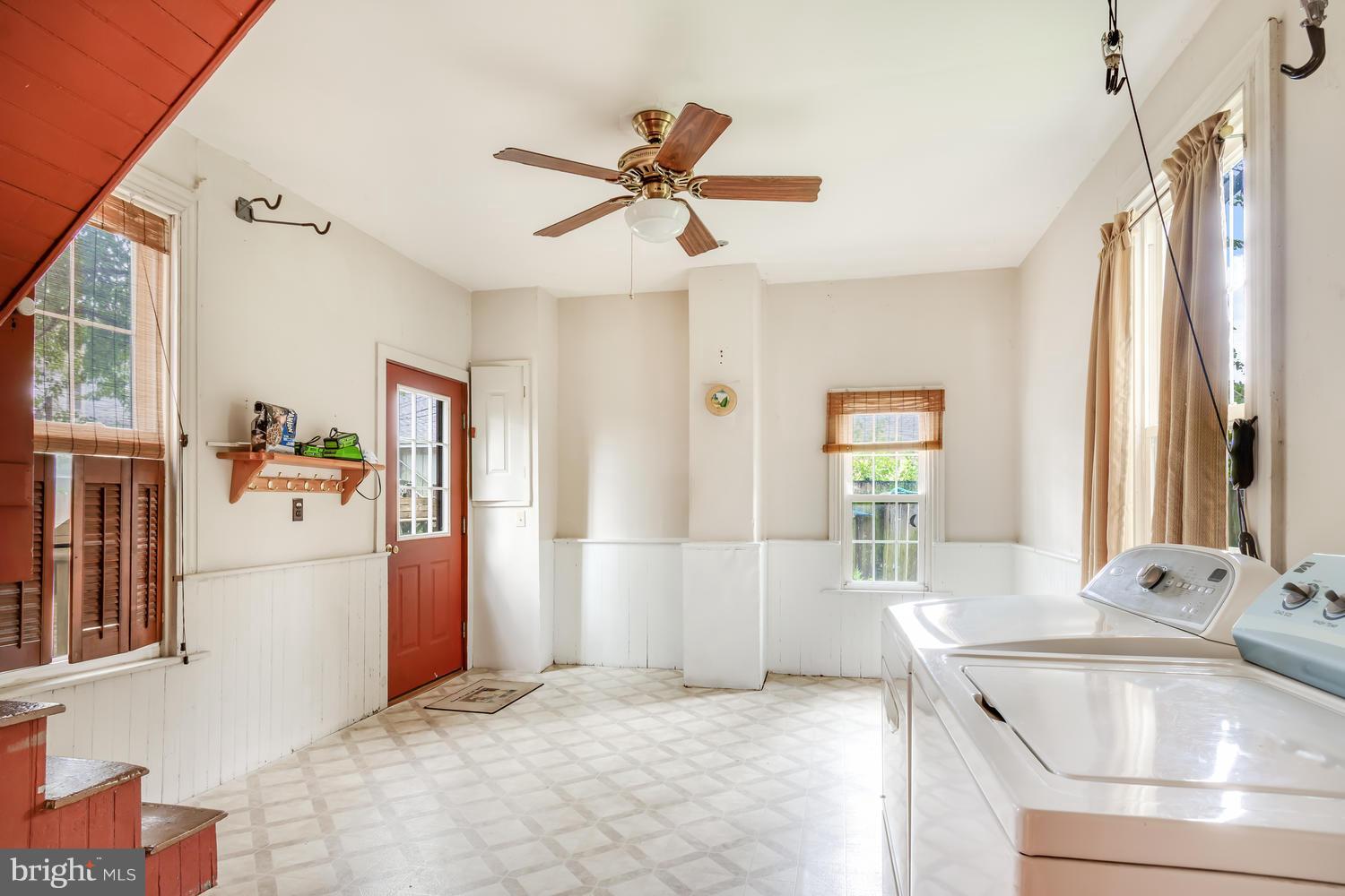 4 West Railroad Street Ridgely, MD 21660 - Photo 13 of 29 Extra Large Laundry/Mudroom