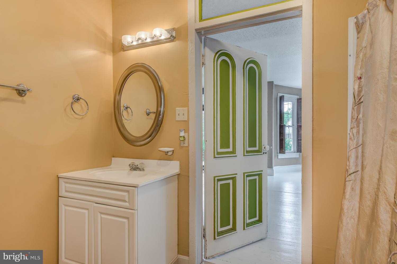 4 West Railroad Street Ridgely, MD 21660 - Photo 7 of 29 1st Floor Full Bath