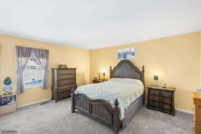 $329,900 | 78 Carriage Lane, Newton, NJ 07860