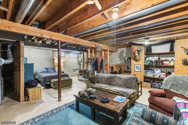 $329,900 | 78 Carriage Lane, Newton, NJ 07860