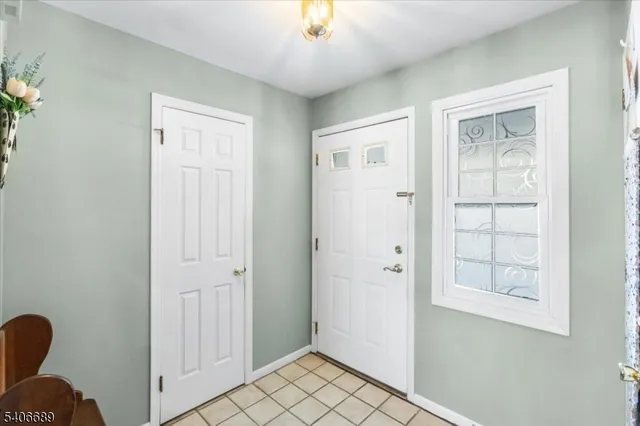 $329,900 | 78 Carriage Lane, Newton, NJ 07860