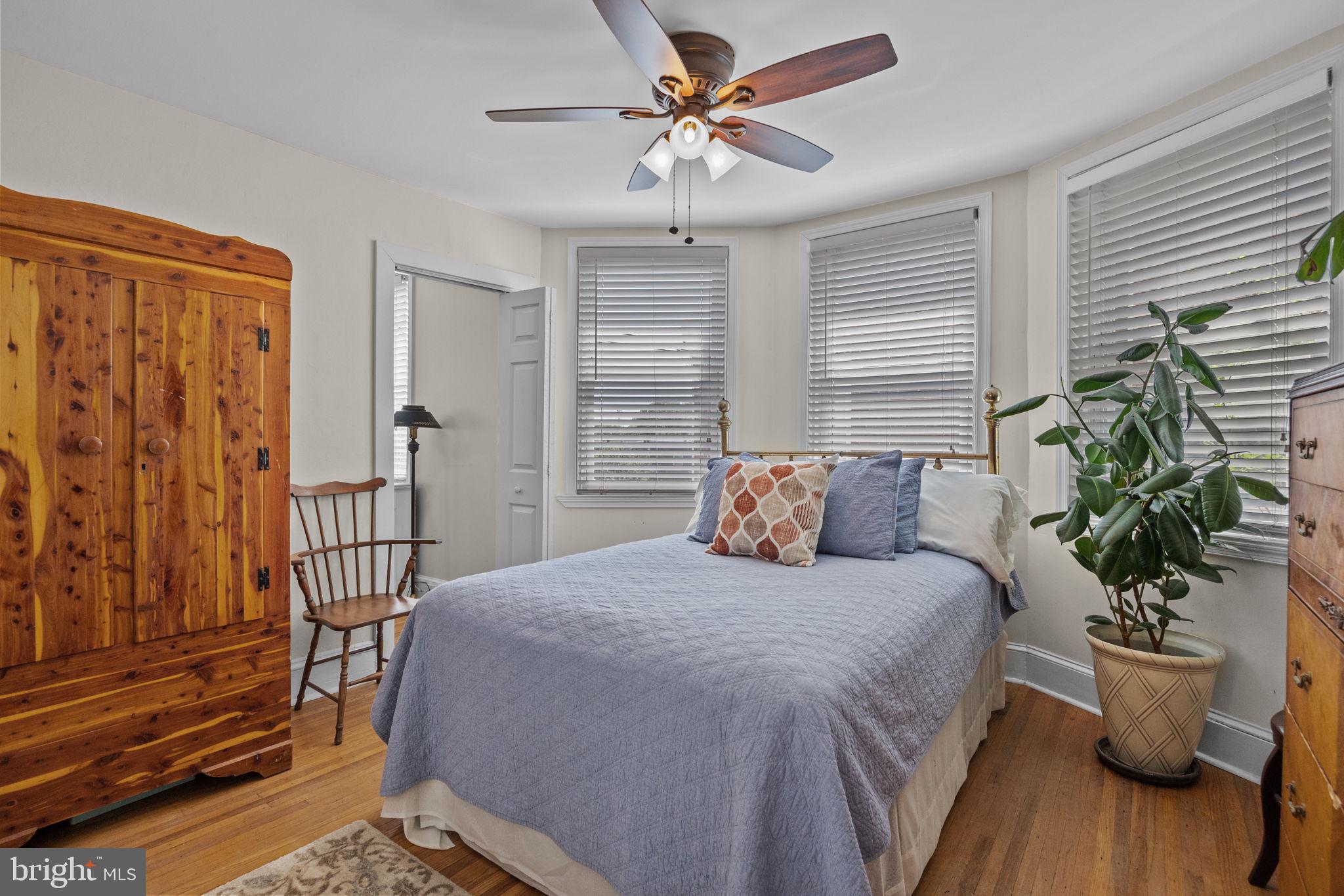 807 Hellerman Street Philadelphia, PA 19111 - Photo 17 of 32