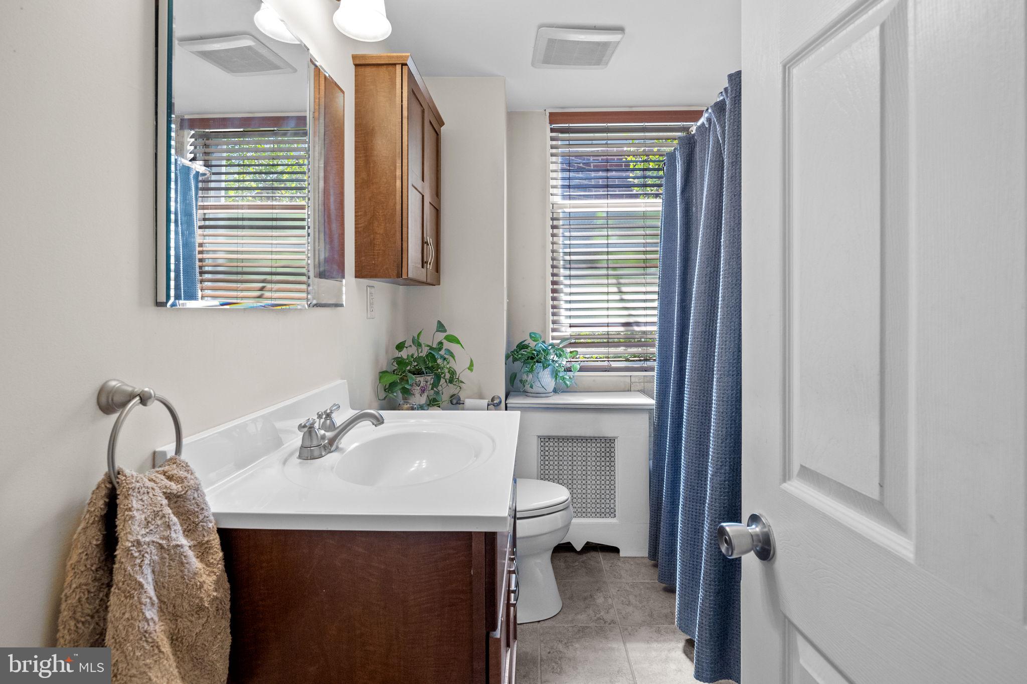 807 Hellerman Street Philadelphia, PA 19111 - Photo 18 of 32