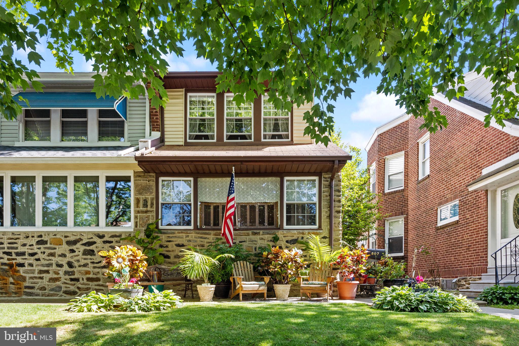 807 Hellerman Street Philadelphia, PA 19111 - Photo 2 of 32