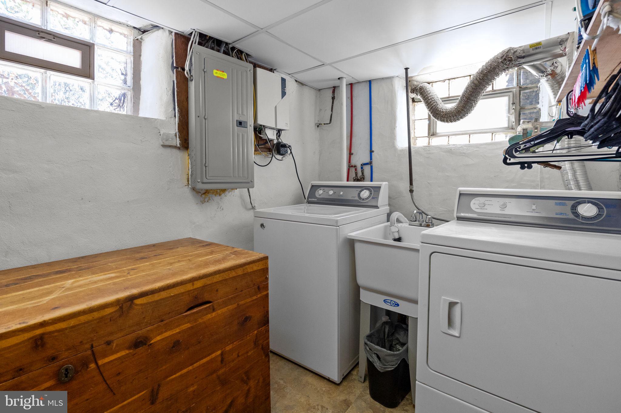 807 Hellerman Street Philadelphia, PA 19111 - Photo 23 of 32