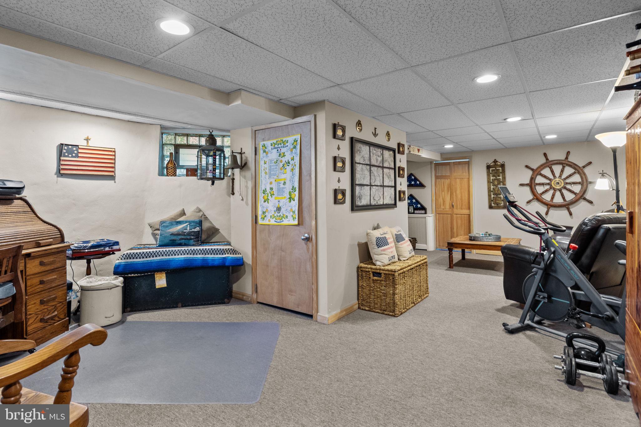 807 Hellerman Street Philadelphia, PA 19111 - Photo 25 of 32