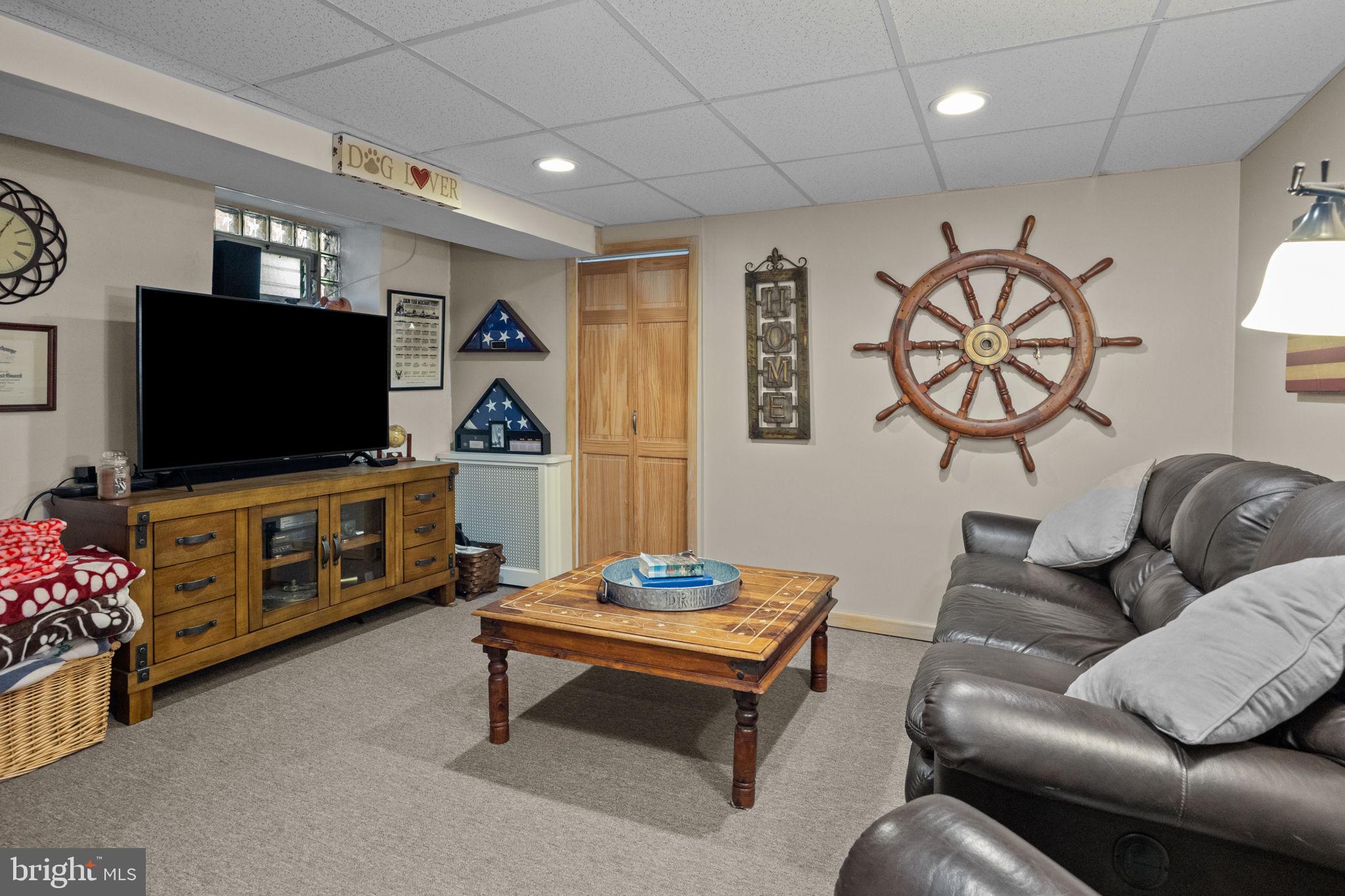 807 Hellerman Street Philadelphia, PA 19111 - Photo 26 of 32