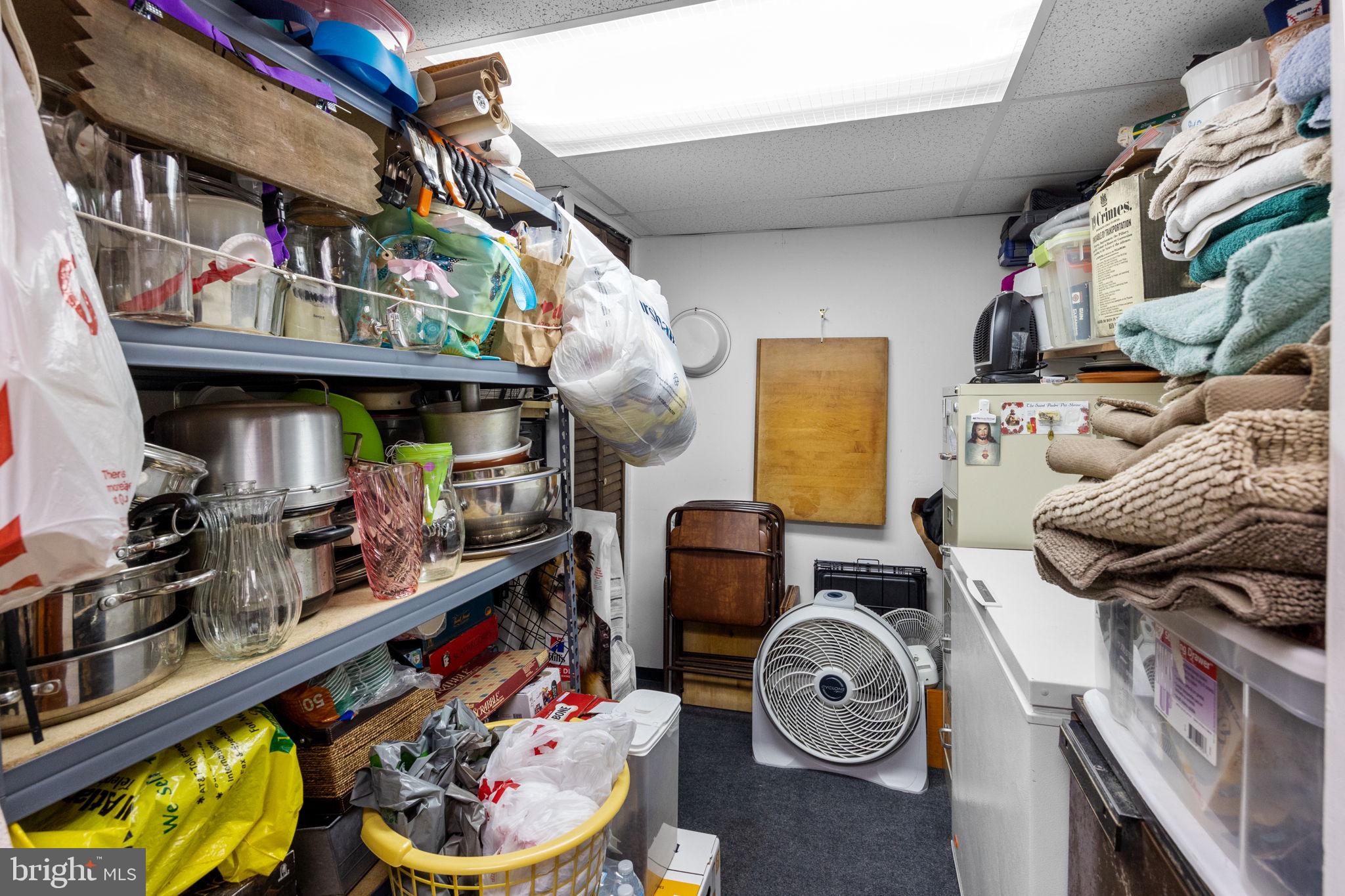 807 Hellerman Street Philadelphia, PA 19111 - Photo 28 of 32