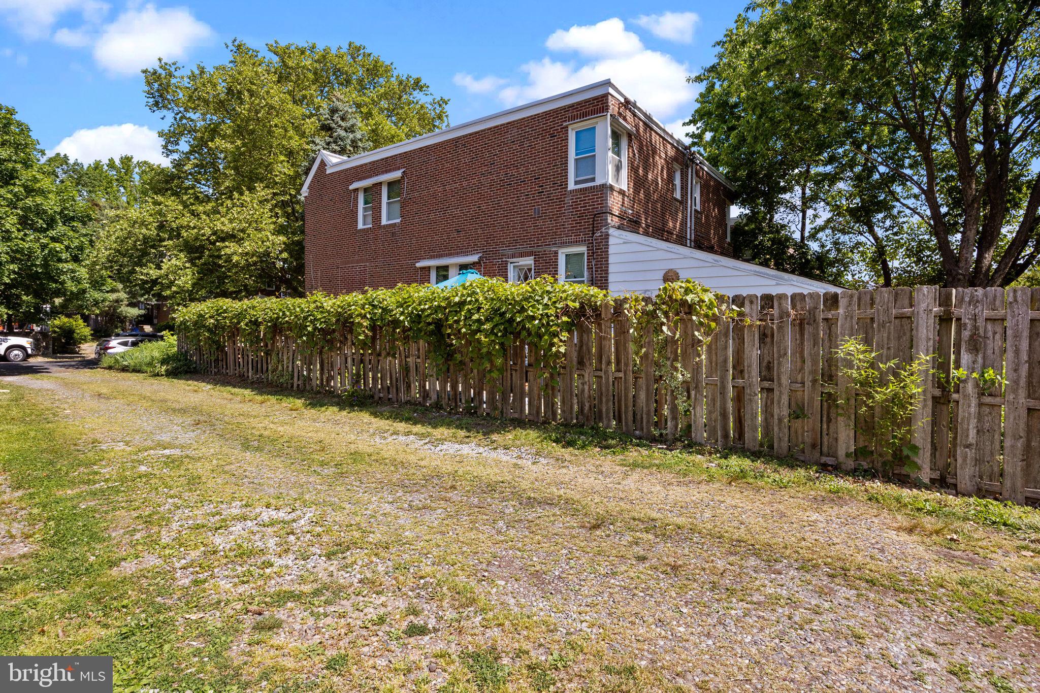 807 Hellerman Street Philadelphia, PA 19111 - Photo 31 of 32