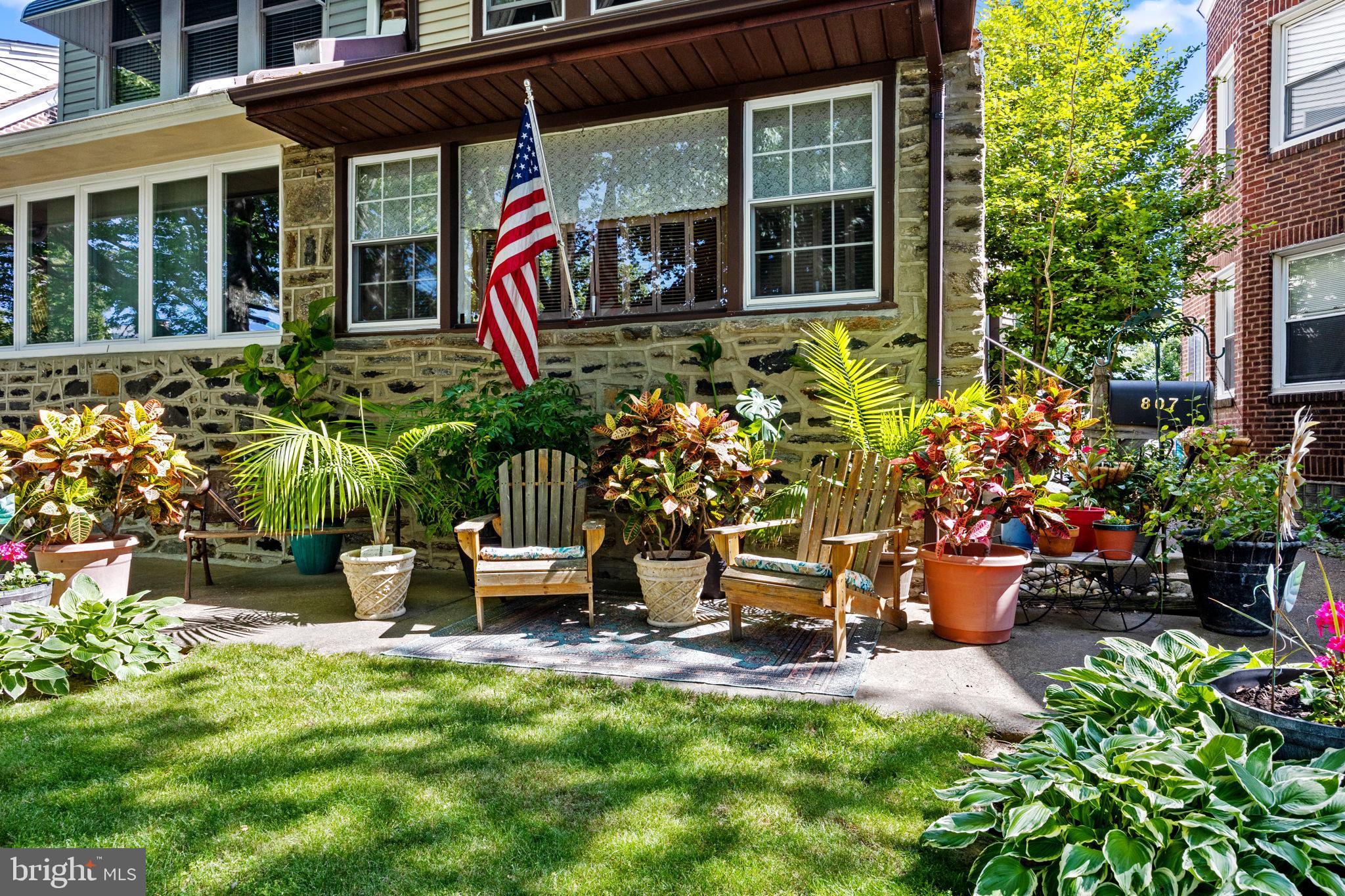 807 Hellerman Street Philadelphia, PA 19111 - Photo 4 of 32