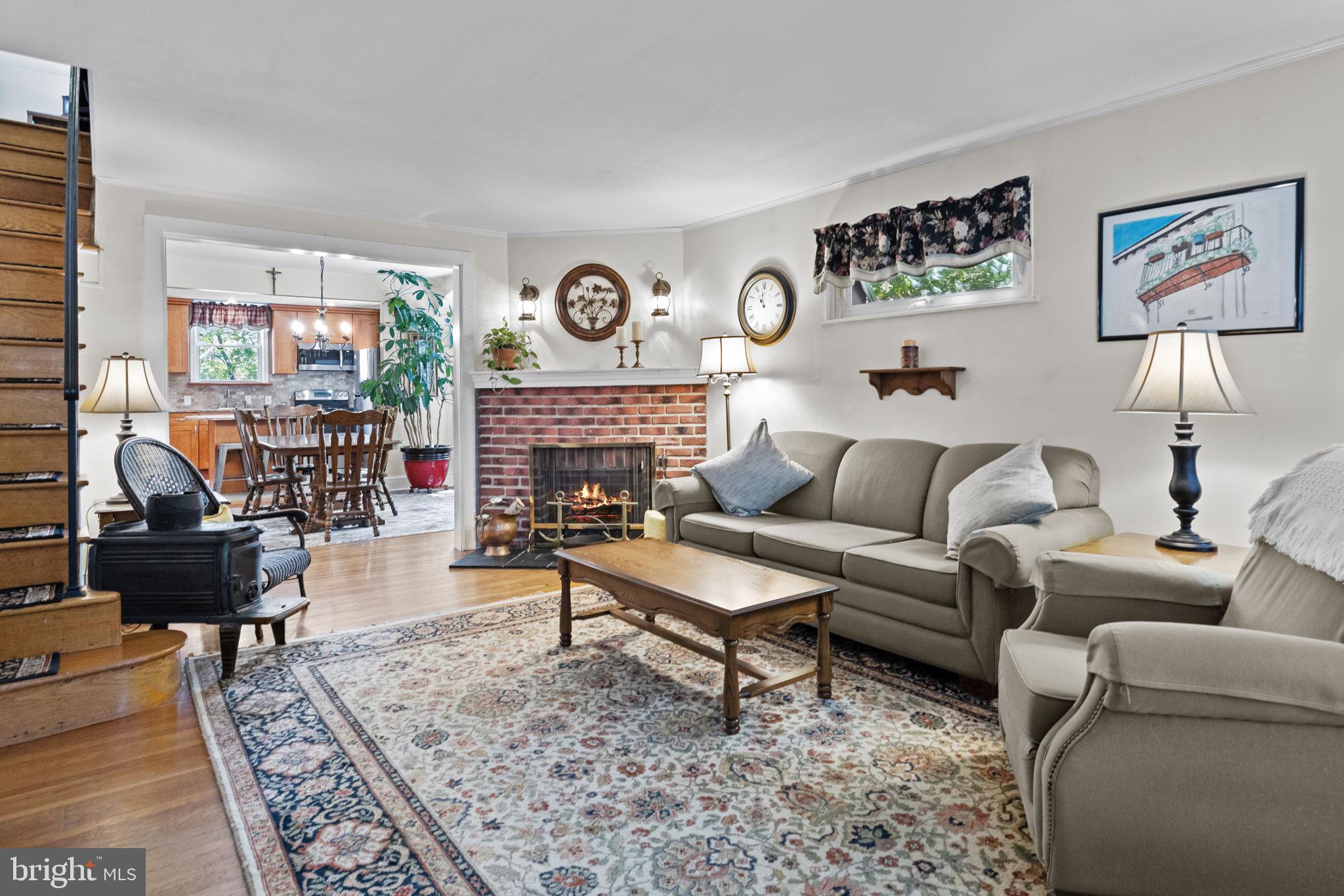 807 Hellerman Street Philadelphia, PA 19111 - Photo 6 of 32