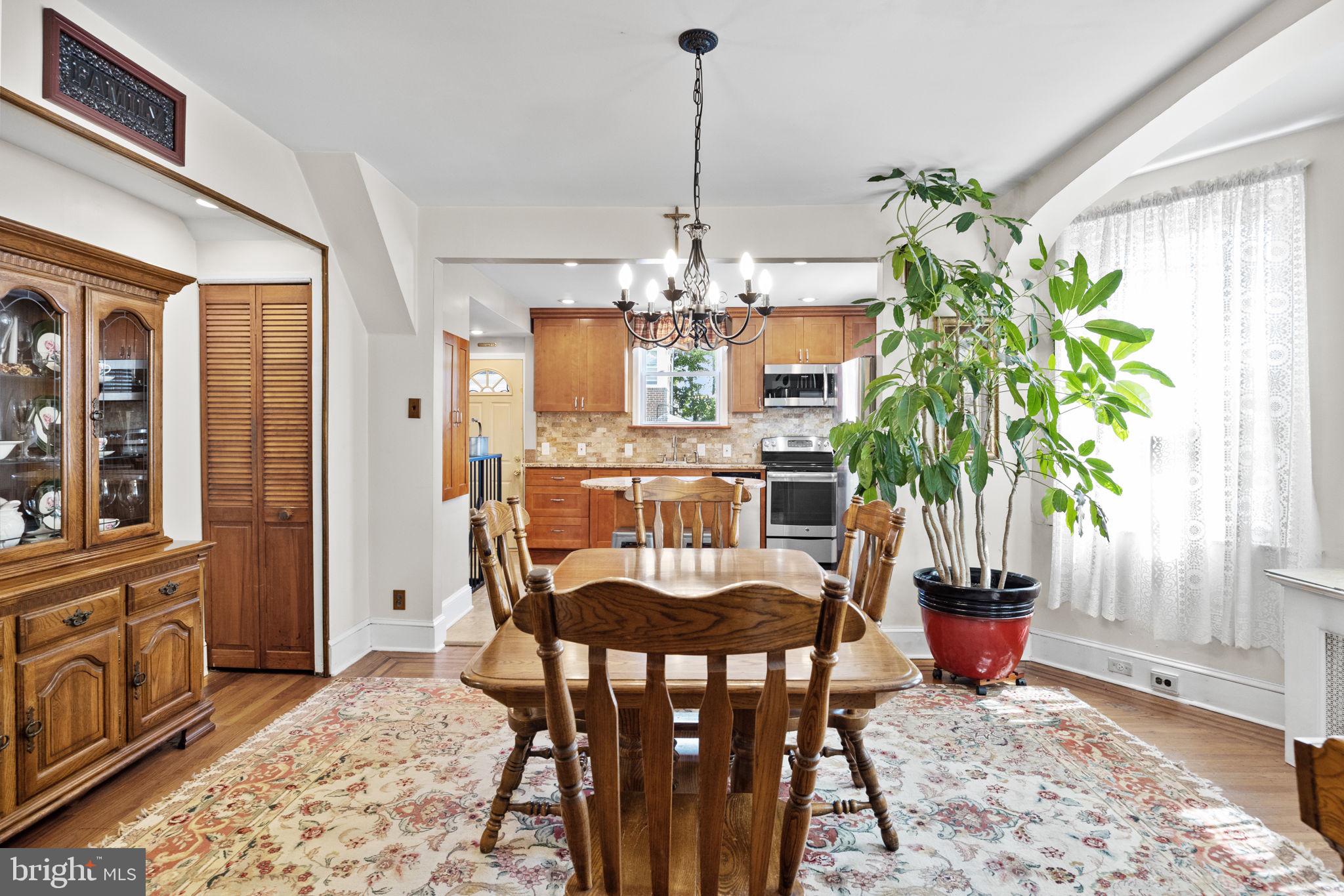 807 Hellerman Street Philadelphia, PA 19111 - Photo 9 of 32