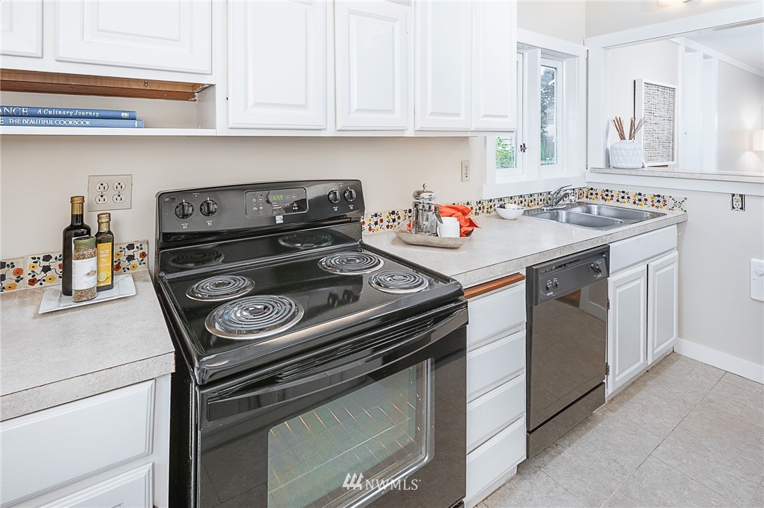 718 North 82nd Street Seattle, WA 98103 - Photo 12 of 21 Gallery Image 12