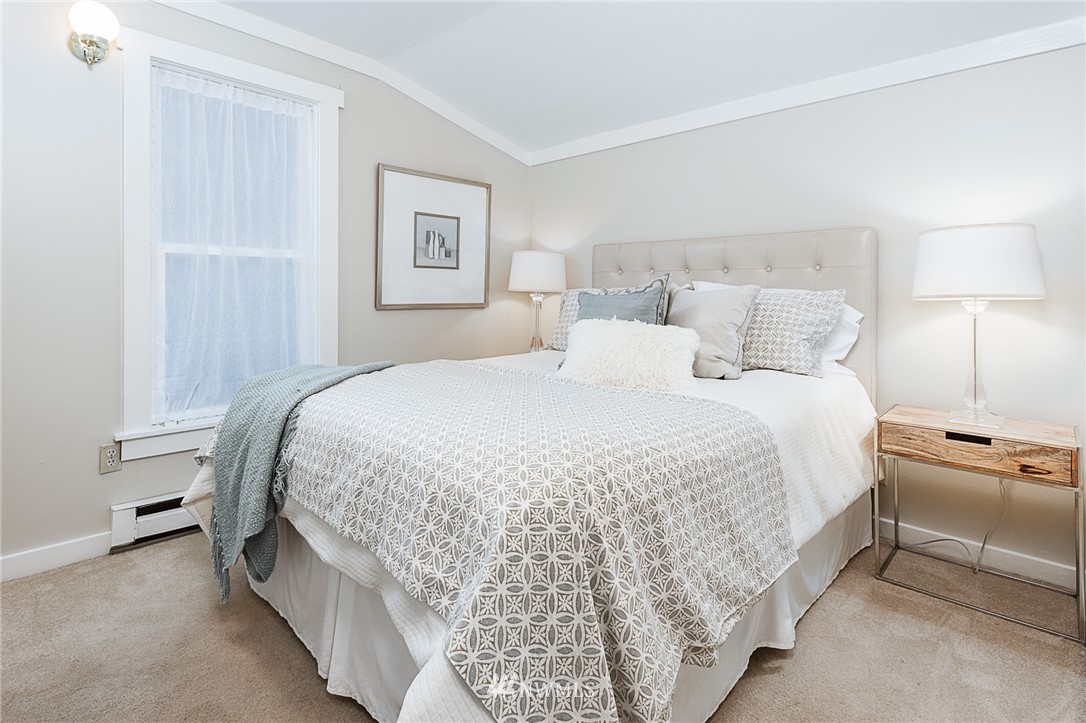 718 North 82nd Street Seattle, WA 98103 - Photo 13 of 21 Gallery Image 13